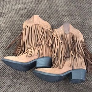 Cowboy Cowgirl Boots w double fringe